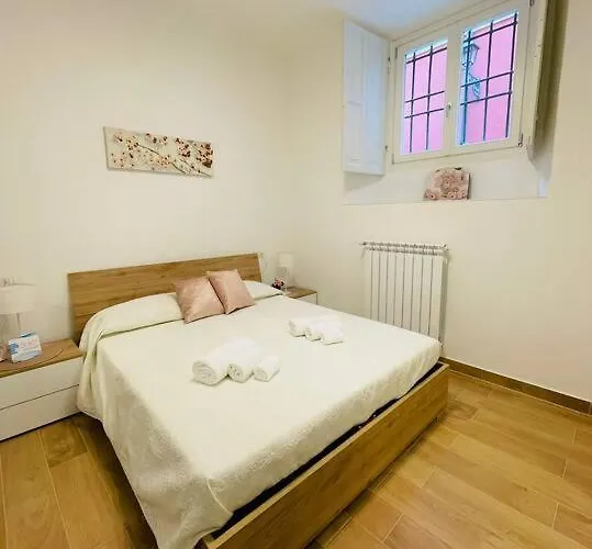 Alice's Dream - Downtown Apartment Brescia